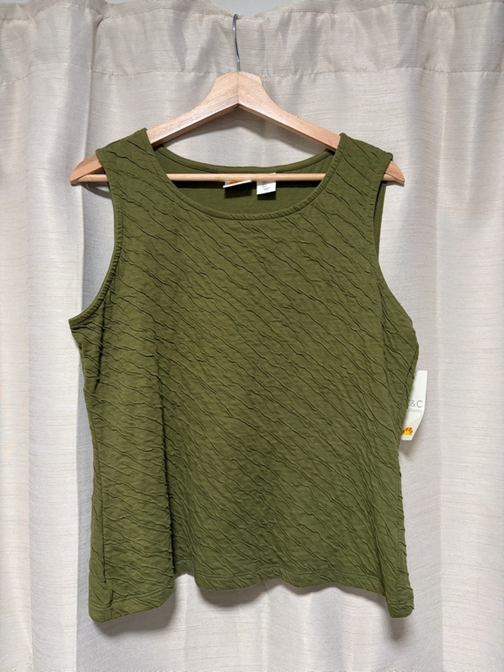 C&C California Olive Green Textured Sleeveless Tank - Picture 2 of 2